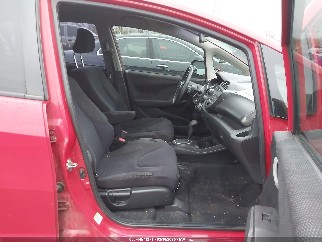 2013 Honda Fit, VIN JHMGE8H50DC007161. Фото 5 з 6 з аукціону IAAI. Каталог авто зі США OpenDataCar.