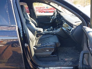 2021 Audi SQ7, VIN WA1VWBF71MD000375. Фото 5 из 6 с аукциона IAAI. Каталог авто из США OpenDataCar.