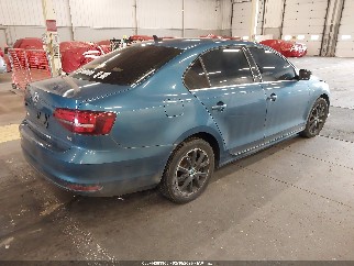 2017 Volkswagen Jetta, VIN 3VWDB7AJ3HM387340. Фото 4 з 6 з аукціону IAAI. Каталог авто зі США OpenDataCar.