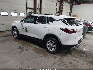 2022 Chevrolet Blazer, VIN 3GNKBHR46NS170619. Фото 3 з 6 з аукціону IAAI. Каталог авто зі США OpenDataCar.