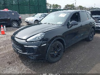 2016 Porsche Cayenne, VIN WP1AA2A2XGLA08577. Фото 2 з 6 з аукціону IAAI. Каталог авто зі США OpenDataCar.