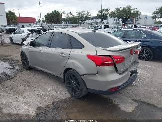 2015 Ford Focus, VIN 1FADP3F22FL378597. Zdjęcie 3 z 6 z aukcji IAAI. Katalog aut z USA OpenDataCar.