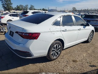 2023 Volkswagen Jetta, VIN 3VW5M7BU4PM040105. Фото 4 з 6 з аукціону IAAI. Каталог авто зі США OpenDataCar.