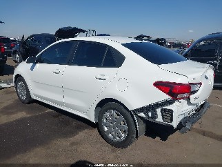 2021 Kia Rio, VIN 3KPA24AD7ME413246. Фото 3 з 6 з аукціону IAAI. Каталог авто зі США OpenDataCar.