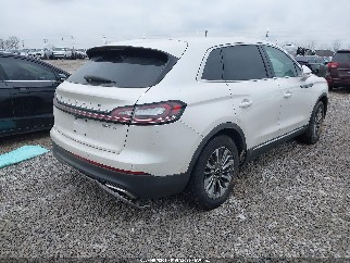 2019 Lincoln Nautilus, VIN 2LMPJ8K9XKBL16755. Фото 4 з 6 з аукціону IAAI. Каталог авто зі США OpenDataCar.