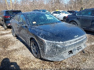 2025 Kia K4, VIN 3KPFT4DE8SE194687. Фото 1 з 6 з аукціону IAAI. Каталог авто зі США OpenDataCar.