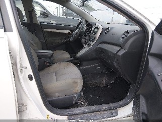 2009 Toyota Matrix, VIN 2T1KU40E39C040818. Photo 5 of 6 from IAAI auction. OpenDataCar US salvage catalog.