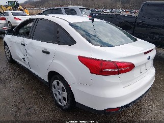 2017 Ford Focus, VIN 1FADP3E24HL252570. Фото 3 з 6 з аукціону IAAI. Каталог авто зі США OpenDataCar.