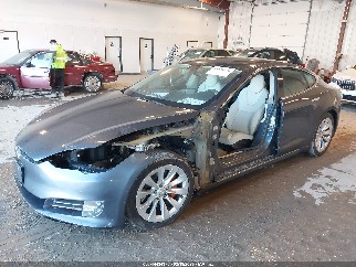 2019 Tesla Model S, VIN 5YJSA1E29KF305927. Фото 6 из 6 с аукциона IAAI. Каталог авто из США OpenDataCar.