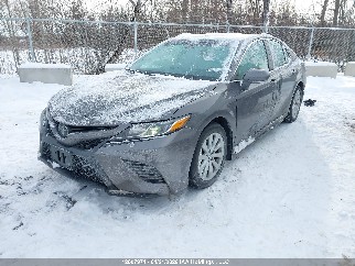 2020 Toyota Camry, VIN 4T1G11AKXLU873359. Фото 2 из 6 с аукциона IAAI. Каталог авто из США OpenDataCar.