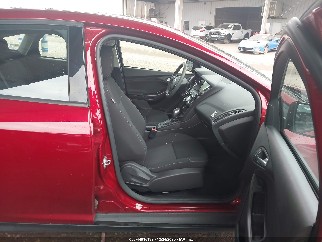 2017 Ford Focus, VIN 1FADP3M2XHL213838. Фото 5 з 6 з аукціону IAAI. Каталог авто зі США OpenDataCar.