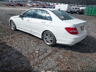 2014 Mercedes-benz C-Class, VIN WDDGF4HB0EG232452. Фото 3 з 6 з аукціону IAAI. Каталог авто зі США OpenDataCar.