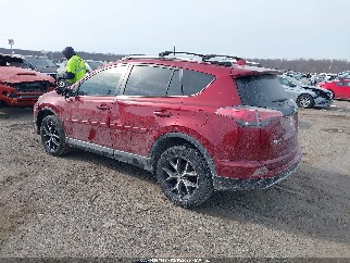 2018 Toyota RAV4, VIN JTMJFREV4JD236172. Фото 3 з 6 з аукціону IAAI. Каталог авто зі США OpenDataCar.