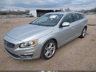2015 Volvo V60, VIN YV140MEC6F1196812. Фото 2 з 6 з аукціону IAAI. Каталог авто зі США OpenDataCar.