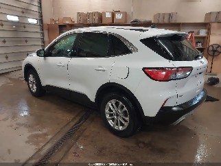 2020 Ford Escape, VIN 1FMCU9G6XLUB82556. Фото 3 з 6 з аукціону IAAI. Каталог авто зі США OpenDataCar.