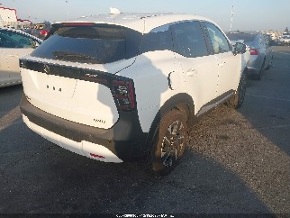 2025 Nissan Kicks, VIN 3N8AP6CB0SL428791. Фото 4 из 6 с аукциона IAAI. Каталог авто из США OpenDataCar.