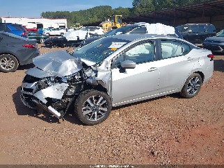 2024 Nissan Versa, VIN 3N1CN8EV0RL902894. Фото 2 з 6 з аукціону IAAI. Каталог авто зі США OpenDataCar.