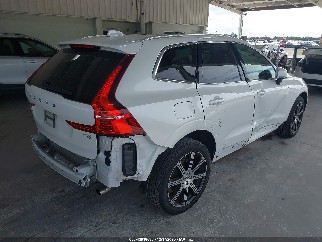 2021 Volvo XC60, VIN YV4102DL0M1809547. Фото 4 з 6 з аукціону IAAI. Каталог авто зі США OpenDataCar.