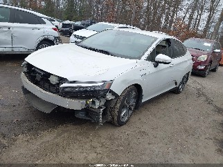 2018 Honda Clarity Plug In Hybrid, VIN JHMZC5F30JC001063. Фото 2 из 6 с аукциона IAAI. Каталог авто из США OpenDataCar.