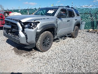 2025 Toyota 4Runner, VIN JTEVA5BRXS5014548. Фото 2 з 6 з аукціону IAAI. Каталог авто зі США OpenDataCar.