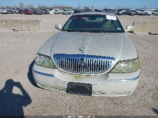 2005 Lincoln Town Car, VIN 1LNHM81WX5Y661743. Zdjęcie 6 z 6 z aukcji IAAI. Katalog aut z USA OpenDataCar.