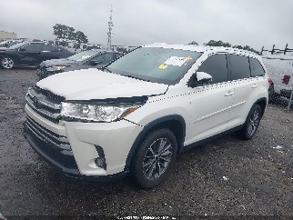 2019 Toyota Highlander, VIN 5TDKZRFH4KS552701. Фото 2 з 6 з аукціону IAAI. Каталог авто зі США OpenDataCar.