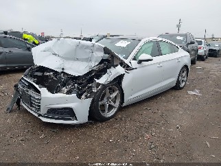 2019 Audi A5, VIN WAUENCF56KA065604. Фото 2 из 6 с аукциона IAAI. Каталог авто из США OpenDataCar.
