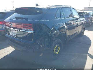 2024 Volkswagen Atlas Cross Sport, VIN 1V2DE2CA4RC247437. Фото 4 из 6 с аукциона IAAI. Каталог авто из США OpenDataCar.