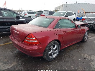 2001 Mercedes-benz SLK-Class, VIN WDBKK65F01F198210. Zdjęcie 4 z 6 z aukcji IAAI. Katalog aut z USA OpenDataCar.