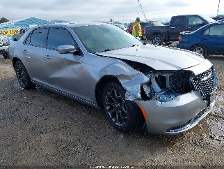 2018 Chrysler 300, VIN 2C3CCAGG9JH300554. Фото 1 з 6 з аукціону IAAI. Каталог авто зі США OpenDataCar.