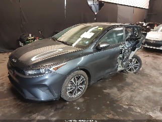 2023 Kia Forte, VIN 3KPF24AD2PE661057. Фото 2 з 6 з аукціону IAAI. Каталог авто зі США OpenDataCar.
