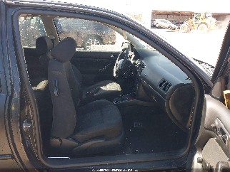 2001 Volkswagen Golf, VIN 9BWBT61J214066303. Photo 5 of 6 from IAAI auction. OpenDataCar US salvage catalog.