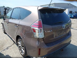 2017 Toyota Prius V, VIN JTDZN3EU2HJ072765. Фото 3 из 6 с аукциона IAAI. Каталог авто из США OpenDataCar.