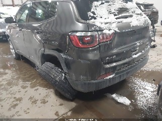 2019 Jeep Compass, VIN 3C4NJDBB8KT602207. Фото 6 з 6 з аукціону IAAI. Каталог авто зі США OpenDataCar.