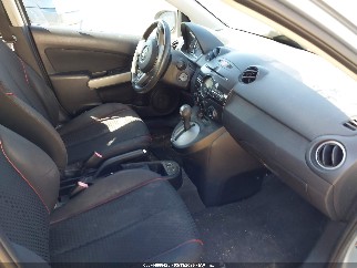 2013 Mazda 2, VIN JM1DE1LZ0D0164082. Фото 5 з 6 з аукціону IAAI. Каталог авто зі США OpenDataCar.