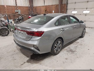 2023 Kia Forte, VIN 3KPF24AD6PE641619. Фото 4 з 6 з аукціону IAAI. Каталог авто зі США OpenDataCar.