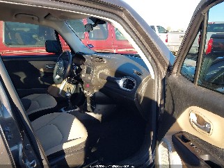 2016 Jeep Renegade, VIN ZACCJAAW8GPC63201. Фото 5 з 6 з аукціону IAAI. Каталог авто зі США OpenDataCar.