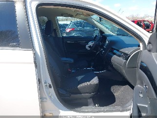 2020 Mitsubishi Outlander, VIN JA4AZ3A3XLZ004121. Zdjęcie 5 z 6 z aukcji IAAI. Katalog aut z USA OpenDataCar.