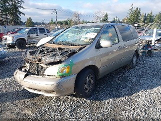 2002 Toyota Sienna, VIN 4T3ZF13C22U421282. Photo 2 of 6 from IAAI auction. OpenDataCar US salvage catalog.