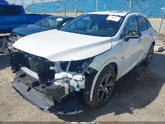 2024 Lexus RX 350, VIN JTJCHMAA4R2013305. Фото 2 з 6 з аукціону IAAI. Каталог авто зі США OpenDataCar.