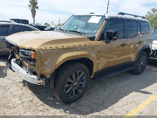 2025 Toyota Land Cruiser, VIN JTEABFAJXSK030327. Фото 2 из 6 с аукциона IAAI. Каталог авто из США OpenDataCar.