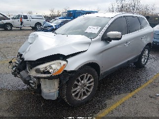 2010 Volvo XC60, VIN YV4992DZXA2083831. Zdjęcie 2 z 6 z aukcji IAAI. Katalog aut z USA OpenDataCar.