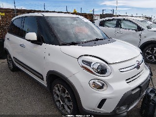2015 Fiat 500L, VIN ZFBCFADH6FZ036428. Фото 1 з 6 з аукціону IAAI. Каталог авто зі США OpenDataCar.