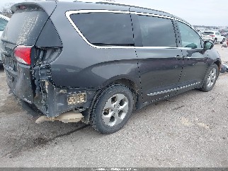 2017 Chrysler Pacifica, VIN 2C4RC1EG3HR653305. Фото 4 з 6 з аукціону IAAI. Каталог авто зі США OpenDataCar.