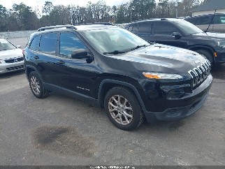 2017 Jeep Cherokee, VIN 1C4PJLAB9HW669079. Фото 1 из 6 с аукциона IAAI. Каталог авто из США OpenDataCar.