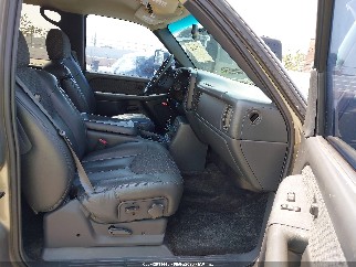 2002 Chevrolet Avalanche, VIN 3GNEC13T12G262088. Фото 5 з 6 з аукціону IAAI. Каталог авто зі США OpenDataCar.