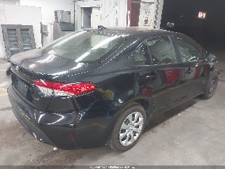 2022 Toyota Corolla, VIN JTDEPMAE8NJ221057. Фото 4 з 6 з аукціону IAAI. Каталог авто зі США OpenDataCar.