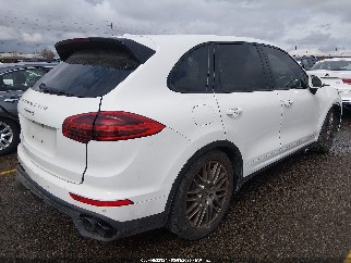 2016 Porsche Cayenne, VIN WP1AB2A28GLA96350. Фото 4 з 6 з аукціону IAAI. Каталог авто зі США OpenDataCar.