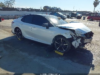 2020 Toyota Camry, VIN 4T1K61AK2LU395241. Фото 1 з 6 з аукціону IAAI. Каталог авто зі США OpenDataCar.