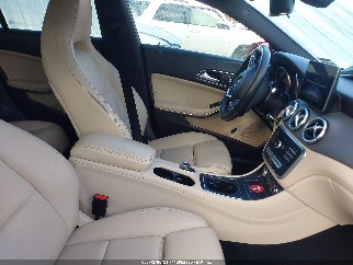 2019 Mercedes-benz CLA-Class, VIN WDDSJ4EB3KN748731. Фото 5 з 6 з аукціону IAAI. Каталог авто зі США OpenDataCar.